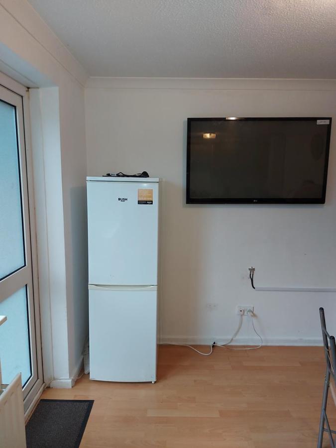 Spacious And Serene Stay Near Milton Keynes Centre Willen 외부 사진