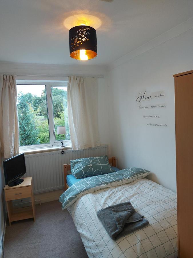 Spacious And Serene Stay Near Milton Keynes Centre Willen 외부 사진