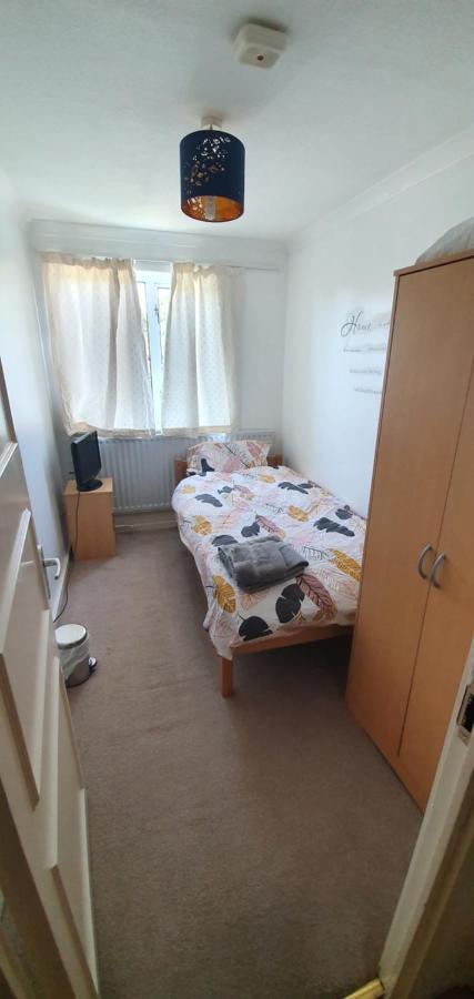 Spacious And Serene Stay Near Milton Keynes Centre Willen 외부 사진