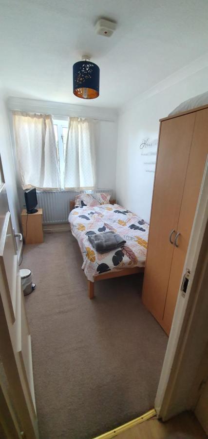 Spacious And Serene Stay Near Milton Keynes Centre Willen 외부 사진