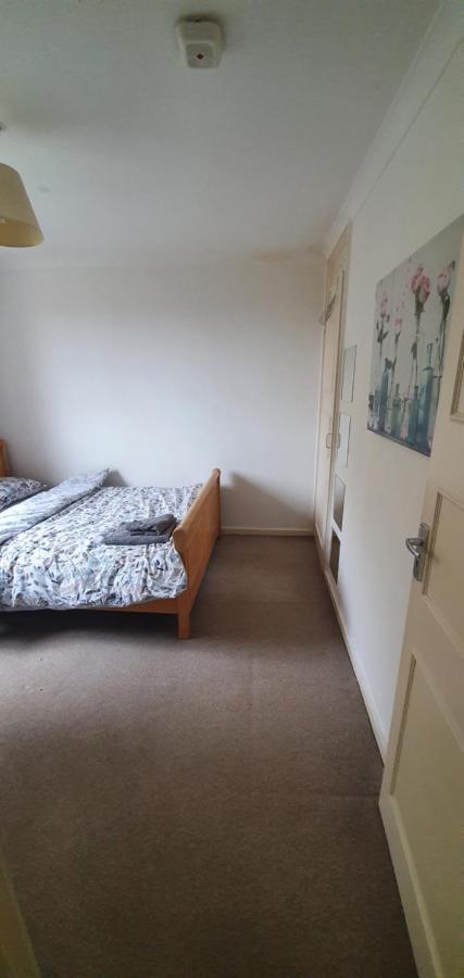 Spacious And Serene Stay Near Milton Keynes Centre Willen 외부 사진