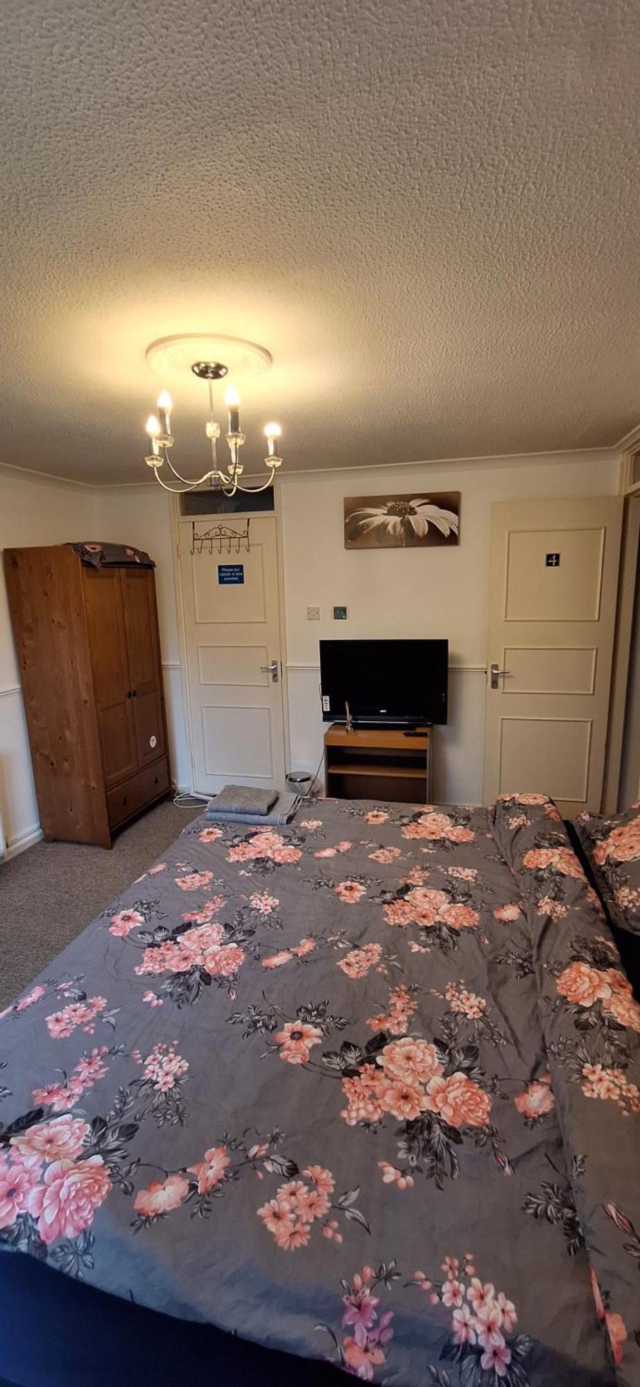Spacious And Serene Stay Near Milton Keynes Centre Willen 객실 사진
