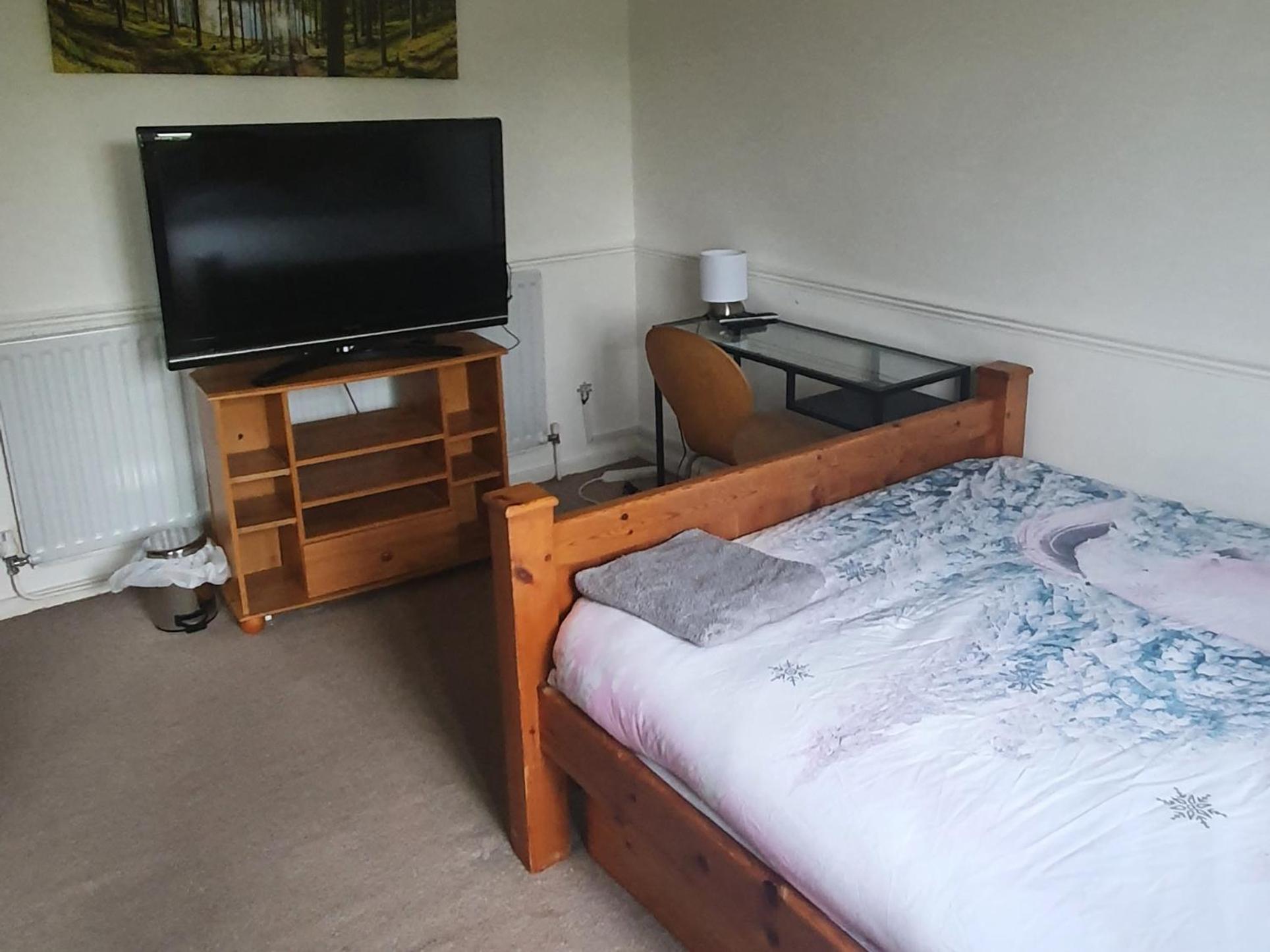 Spacious And Serene Stay Near Milton Keynes Centre Willen 객실 사진